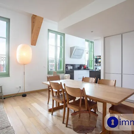 Duplex 3 Bedrooms Air-conditioned Centre 公寓 *